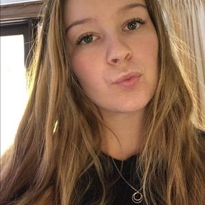 Meet your Posher, Renae